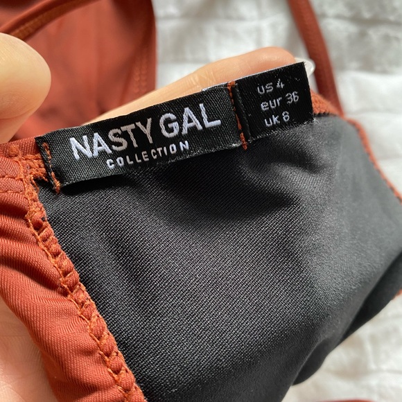 *NEW* NASTY GAL brown bikini - Picture 5 of 6